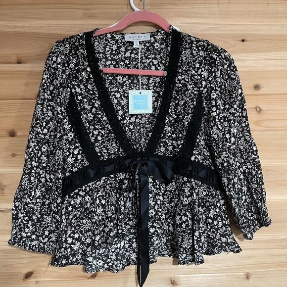 Hayden LA Floral Top - Picture 1 of 2